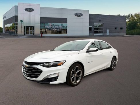 Used 2020 Chevrolet Malibu LT FWD image 1
