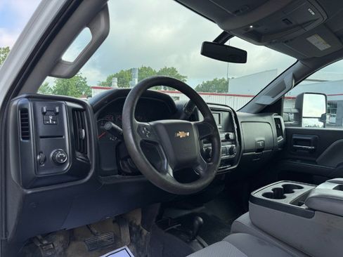 Used 2017 Chevrolet Silverado 2500 W/T w/ WT Convenience Package AWD/4WD image 14