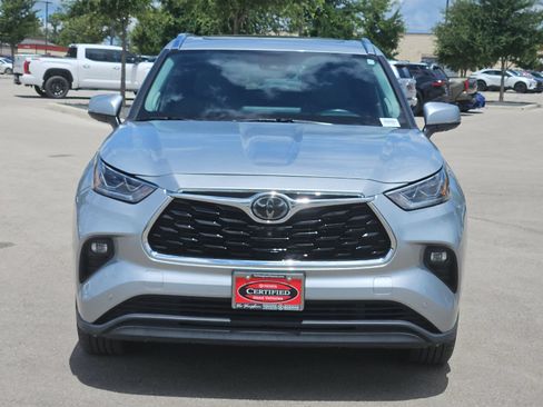 Used 2020 Toyota Highlander Limited FWD image 8