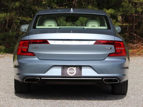 Used 2018 Volvo S90 T6 Inscription w/ Convenience Package AWD/4WD image 4