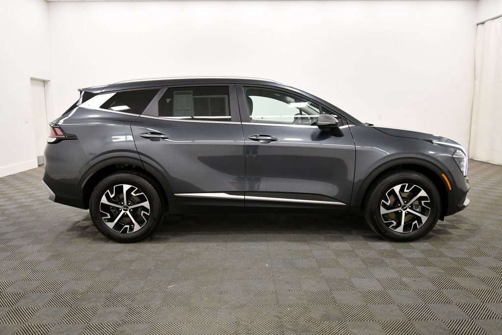 Certified 2025 Kia Sportage EX AWD/4WD image 9