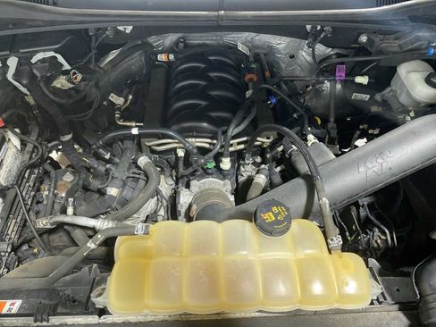 Used 2018 Ford F150 XLT w/ Equipment Group 302A Luxury AWD/4WD image 9