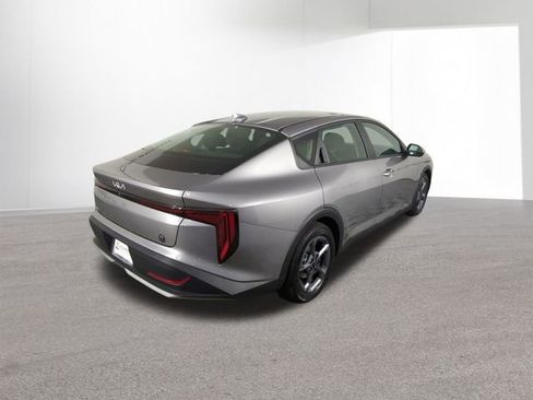 New 2025 Kia K4 LXS image 13