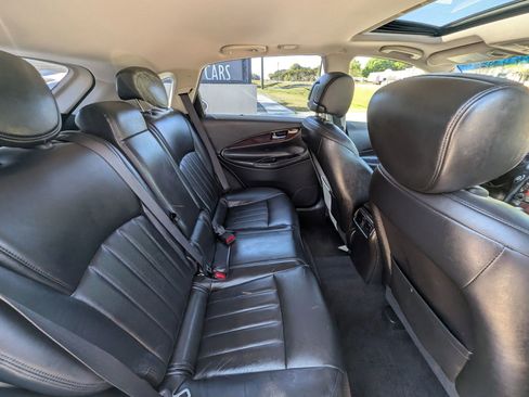 Used 2017 INFINITI QX50 AWD w/ Technology Package image 38