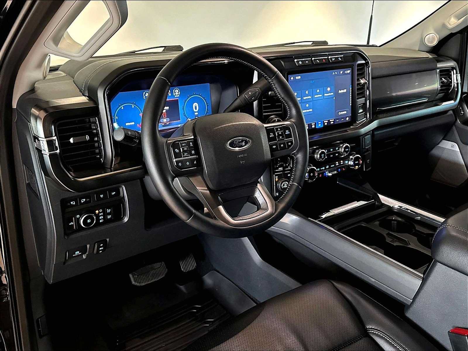 Used 2024 Ford F250 Lariat w/ Lariat Ultimate Package AWD/4WD image 8