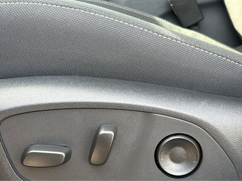 New 2026 Chevrolet Traverse LT w/ LPO, Floor Liner Package image 21