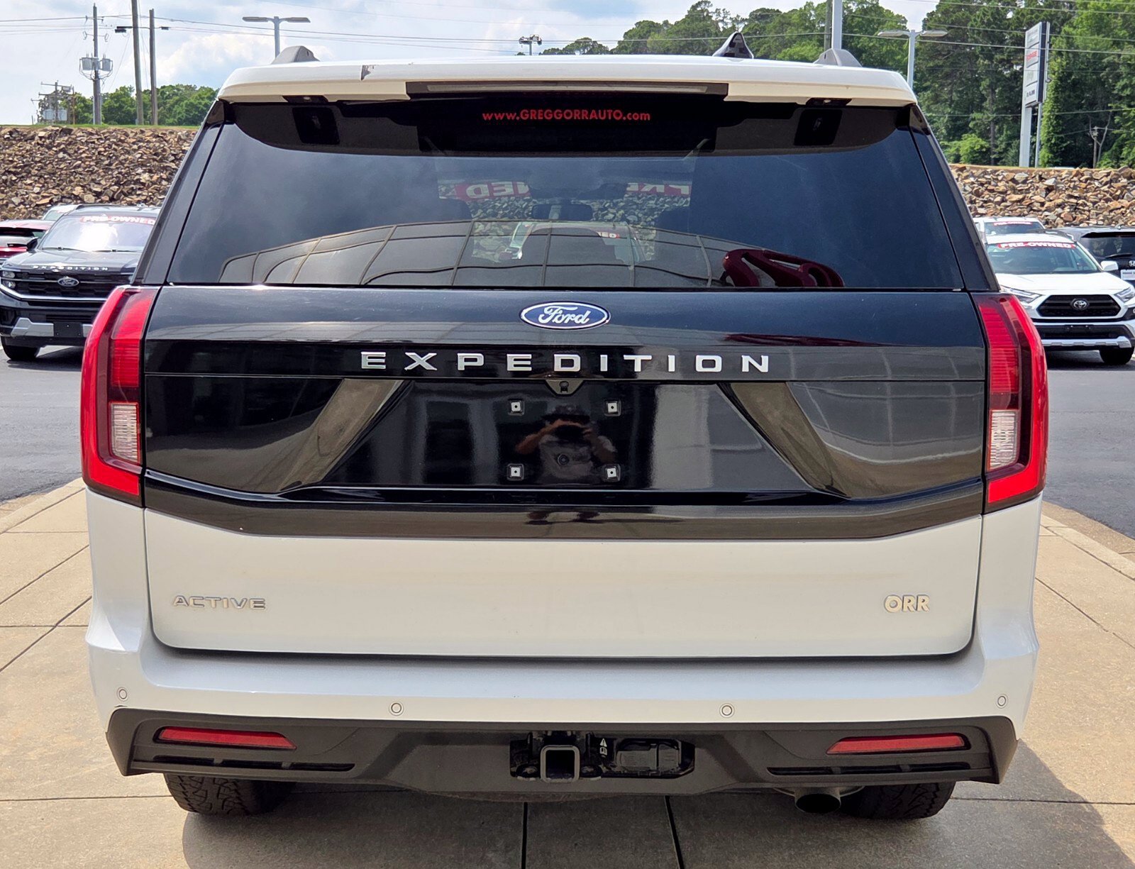 Used 2025 Ford Expedition Active AWD/4WD image 6
