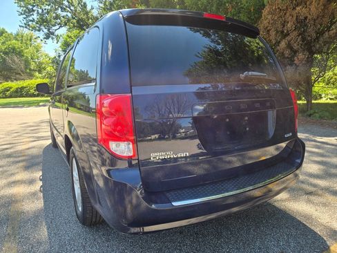 Used 2012 Dodge Grand Caravan Crew w/ Crew Value Pkg FWD image 7