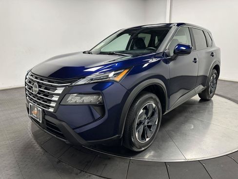 Used 2026 Nissan Rogue SV AWD/4WD image 6