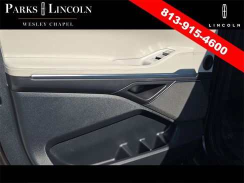 Certified 2025 Lincoln Navigator Reserve image 18