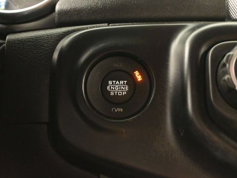 Used 2021 Jeep Wrangler Unlimited Sahara w/ Cold Weather Group AWD/4WD image 23