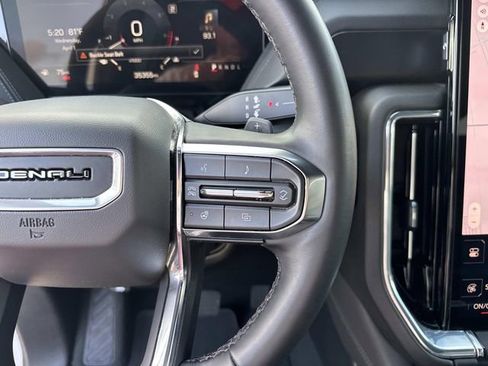 Used 2025 GMC Yukon Denali RWD image 47