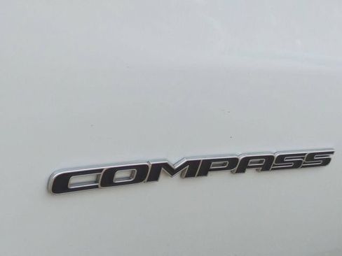 Used 2025 Jeep Compass Limited AWD/4WD image 29