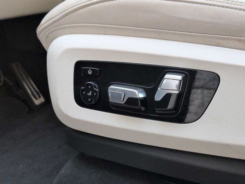Used 2024 BMW X7 M60i w/ Executive Package AWD/4WD image 18