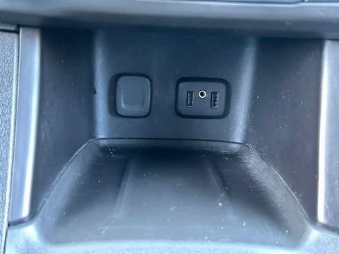 Used 2018 GMC Acadia SLE FWD image 33