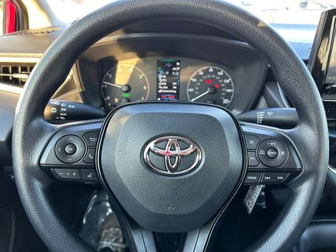 Certified 2025 Toyota Corolla LE image 14