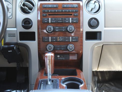 Used 2010 Ford F150 2WD SuperCrew image 26