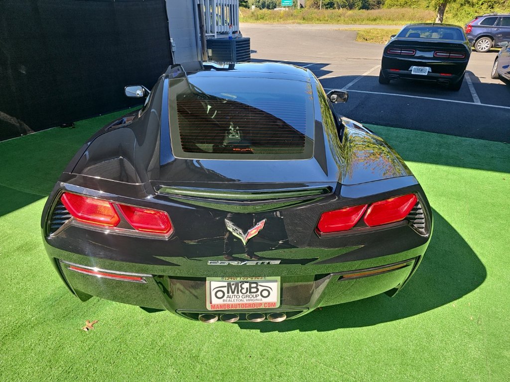 Used 2017 Chevrolet Corvette Stingray Coupe w/ 1LT RWD image 5