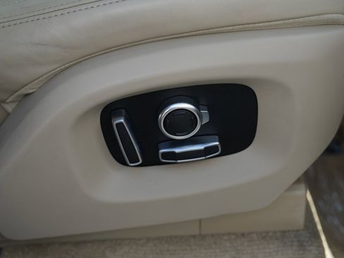 Used 2017 Land Rover Range Rover Supercharged image 39