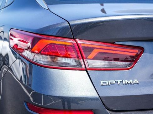 Certified 2020 Kia Optima SE FWD image 9