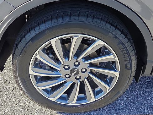 Used 2023 Lincoln Corsair Reserve w/ Equipment Group 201A image 7