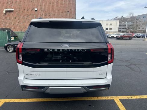 Used 2025 Ford Expedition Max Platinum w/ Driver's Package AWD/4WD image 6