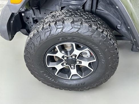 Used 2022 Jeep Wrangler Unlimited Rubicon w/ LED Lighting Group image 30