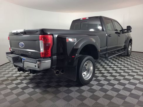 Used 2017 Ford F450 Lariat w/ Lariat Ultimate Package AWD/4WD image 3