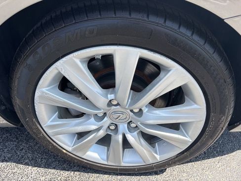 Used 2016 Lexus IS 200t RWD image 11