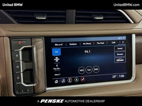 Used 2021 GMC Yukon Denali w/ Denali Ultimate Package image 8