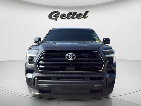 Used 2023 Toyota Sequoia SR5 w/ SR5 Premium Package AWD/4WD image 8