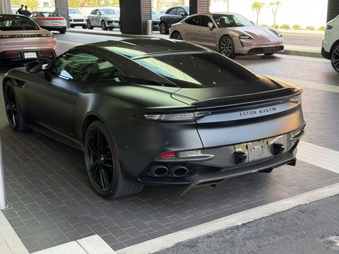 Used 2021 Aston Martin DBS Superleggera RWD image 2