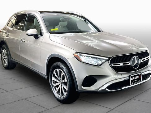 Used 2024 Mercedes-Benz GLC 300 4MATIC image 3