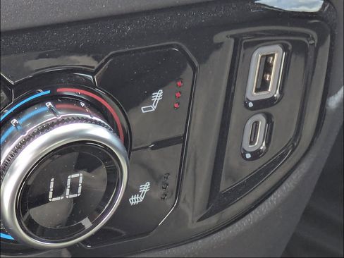 Used 2025 GMC Sierra 1500 Elevation AWD/4WD image 28