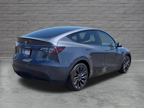 Used 2022 Tesla Model Y Performance AWD/4WD image 11