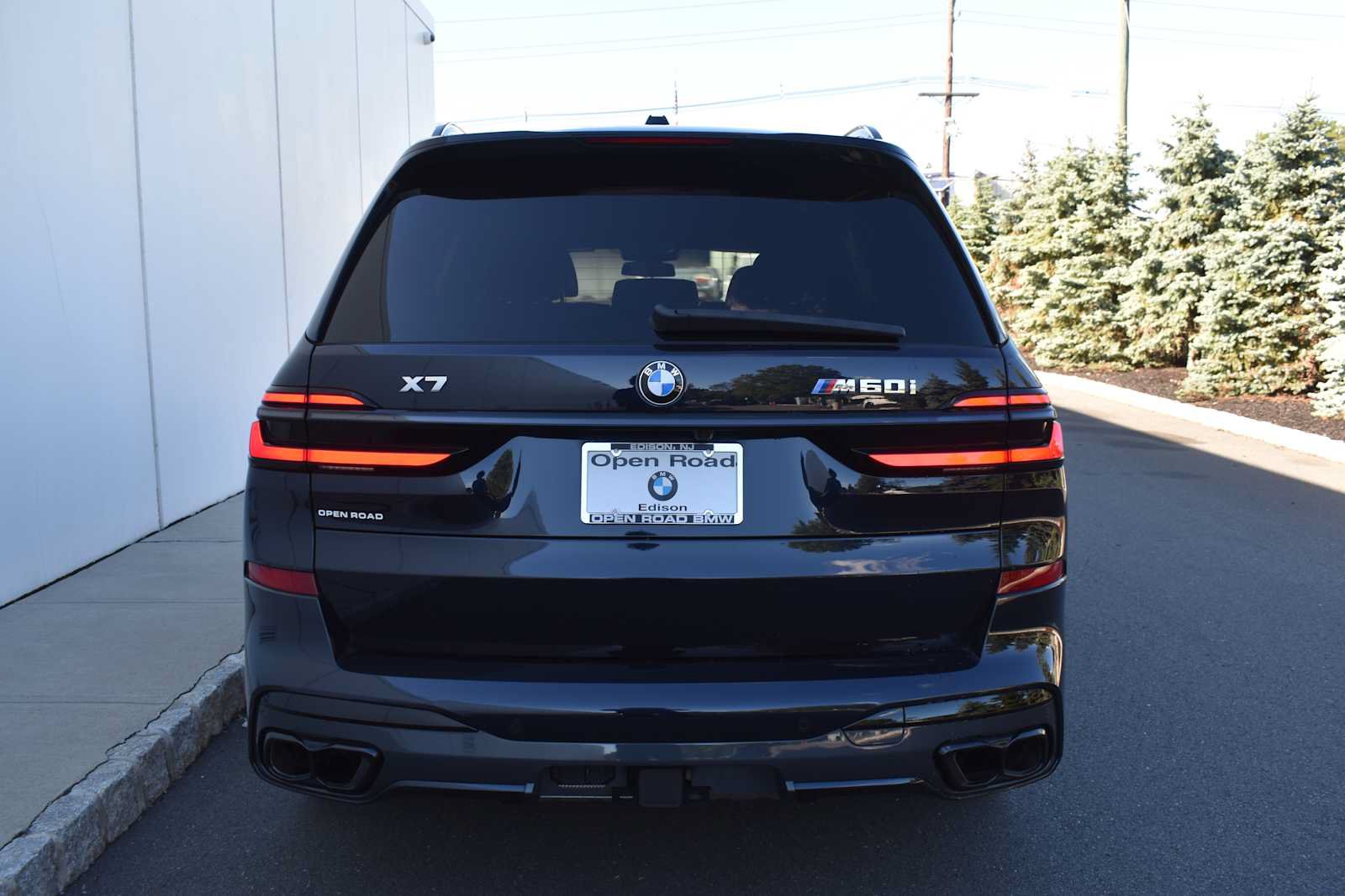 Used 2024 BMW X7 M60i w/ Executive Package AWD/4WD image 6