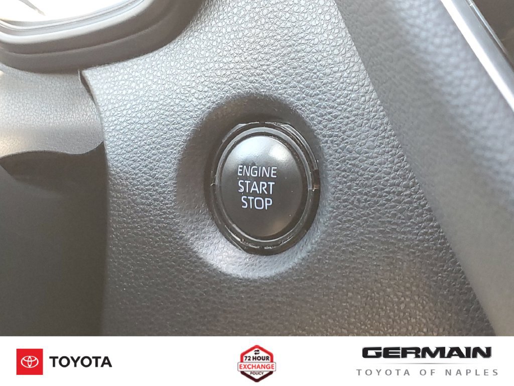 Used 2022 Toyota Corolla SE w/ SE Premium Package FWD image 34