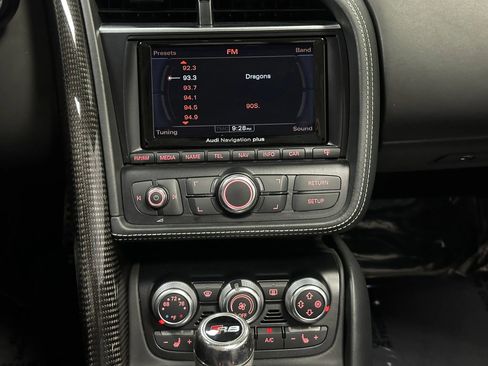 Used 2015 Audi R8 V8 w/ Full Leather Package AWD/4WD image 28