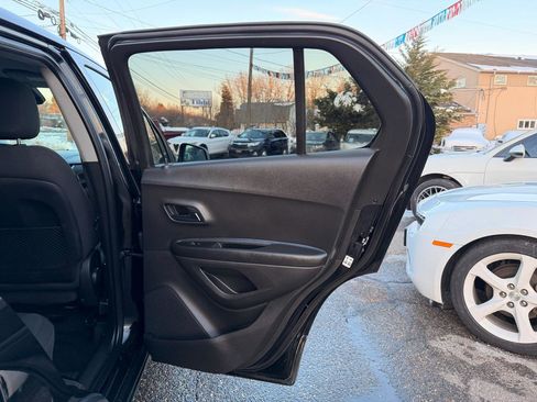 Used 2021 Chevrolet Trax LS w/ Tint and Cruise Package image 17