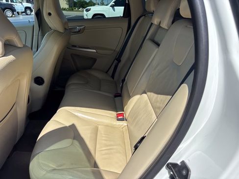 Used 2011 Volvo XC60 T6 AWD/4WD image 16