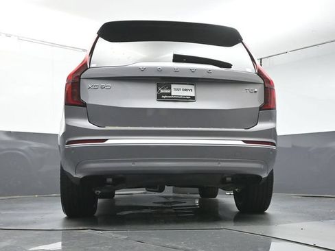 Certified 2026 Volvo XC90 T8 Core w/ Protection Package Premier AWD/4WD image 39