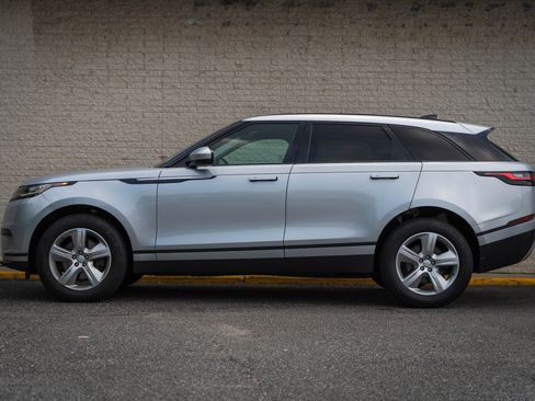 Used 2023 Land Rover Range Rover Velar S AWD/4WD image 4