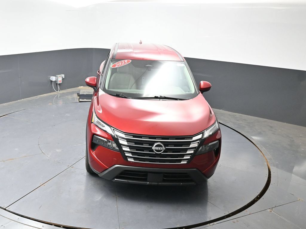 Used 2025 Nissan Rogue SV FWD image 34