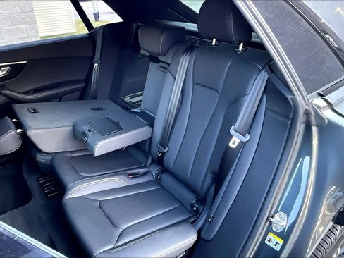 Used 2025 Audi Q8 Premium Plus w/ Premium Plus Package image 18