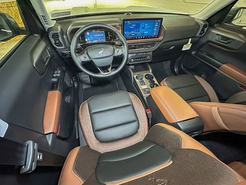 New 2026 Ford Bronco Sport Outer Banks w/ Outer Banks Tech Package+ AWD/4WD image 9