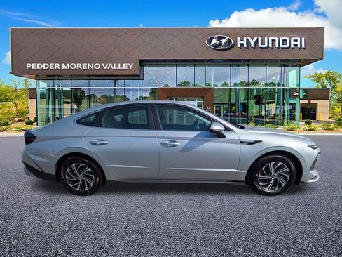 New 2026 Hyundai Sonata Blue FWD image 2