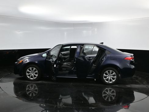 Used 2023 Toyota Corolla LE image 35