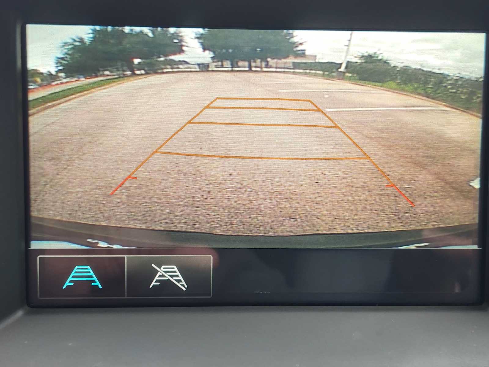Used 2019 GMC Acadia SLE w/ Driver Alert Package I FWD image 18
