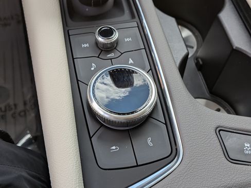 Used 2024 Cadillac XT5 Premium Luxury w/ Technology Package FWD image 31