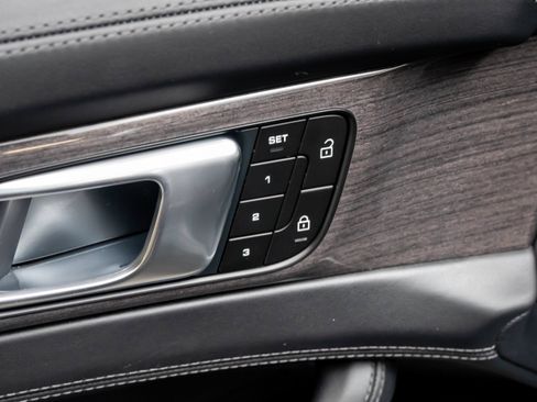 Certified 2023 Porsche Panamera 4 Platinum Edition AWD/4WD image 26
